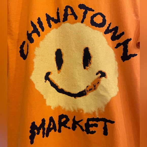Chinatown Market Orange Smiley shirt - Picture 2 of 5